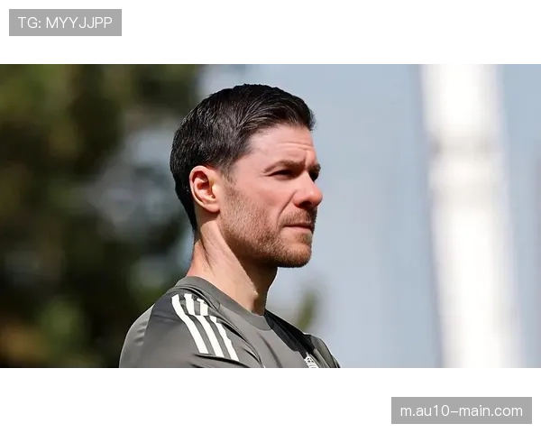 解析皇马三中卫体系 阿隆索战术变革成效与隐忧 解析皇马三中卫体系 阿隆索战术变革成效与隐忧